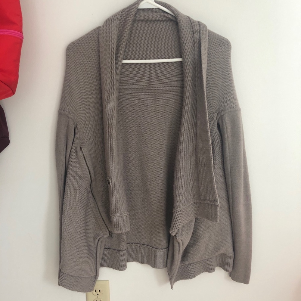 Lululemon sweater